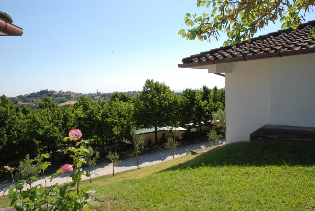 Camping Village Mar Y Sierra San Costanzo Buitenkant foto