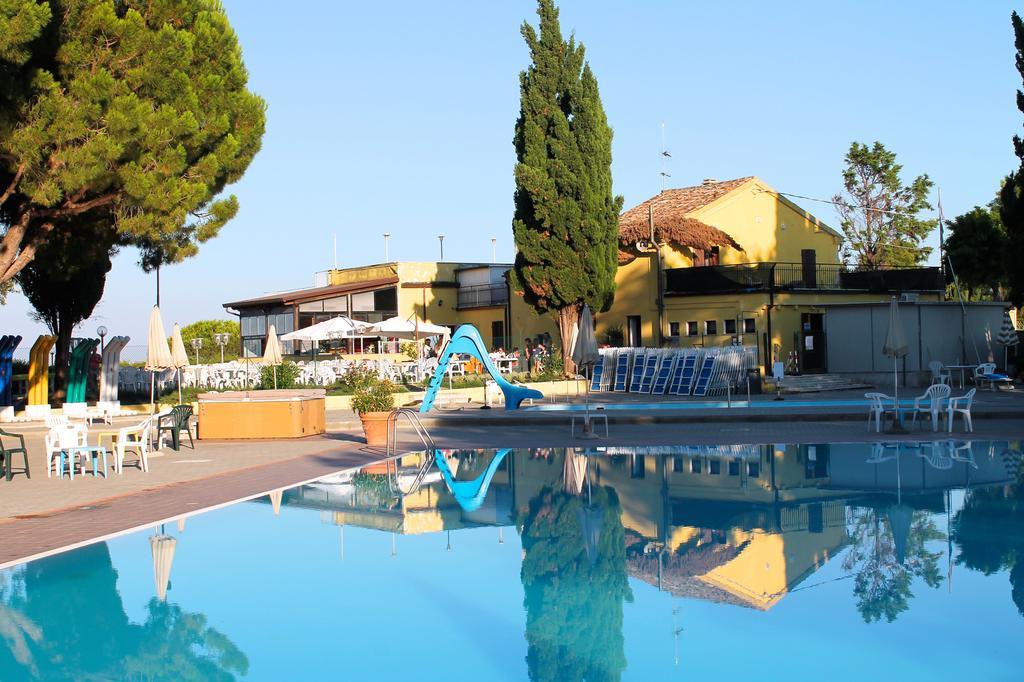 Camping Village Mar Y Sierra San Costanzo Buitenkant foto