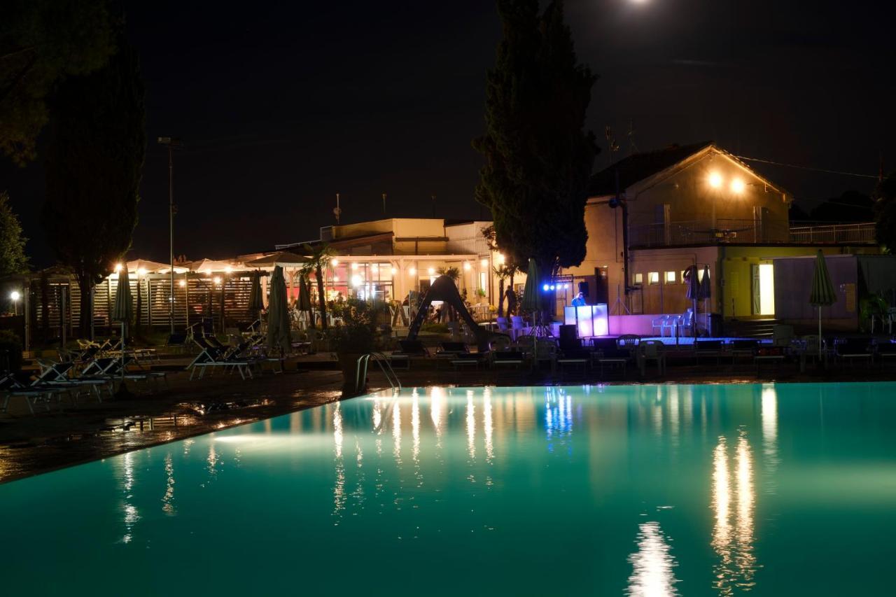 Camping Village Mar Y Sierra San Costanzo Buitenkant foto